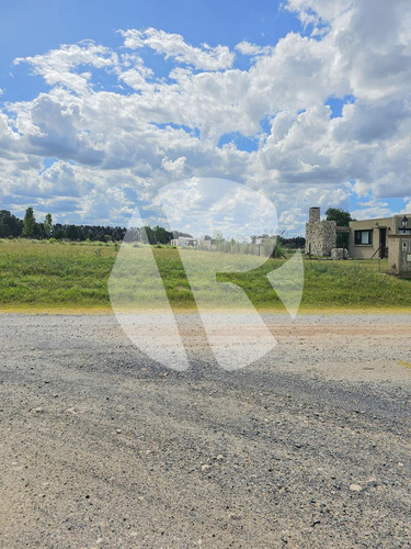 Lote De 1997,83 M2 Se Encuentra En El Barrio Arroyito Listo Para Venderse! En Villa Maria