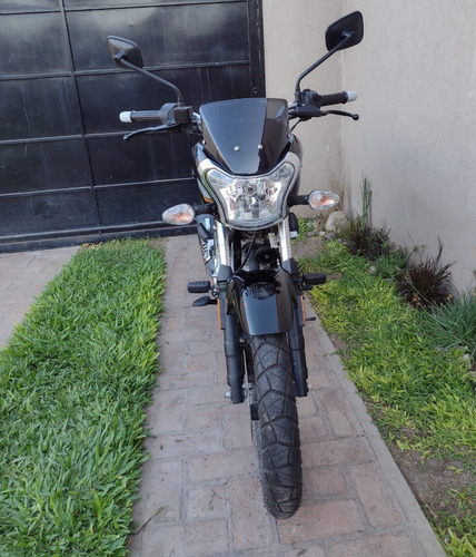 Bajaj V15