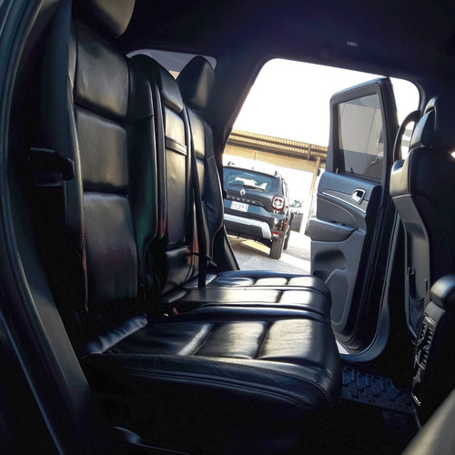 Imagen 14 de 15 de Jeep Grand Cherokee 2016 5.7 V8 Limited Lujo 4x4 At