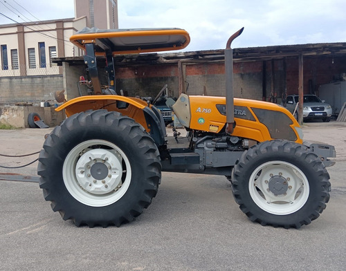 Trator Valtra A 750 Traçado Ano 2015.