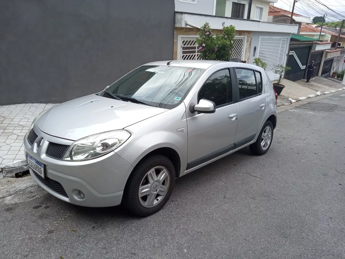 Renault Sandero 1.6 Privilège Hi-torque 5p