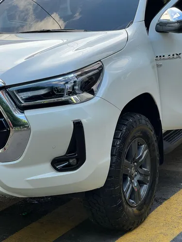 Toyota Hilux Srx 4.0l Gasolina 4x4 Blindaje 2plus At 2021