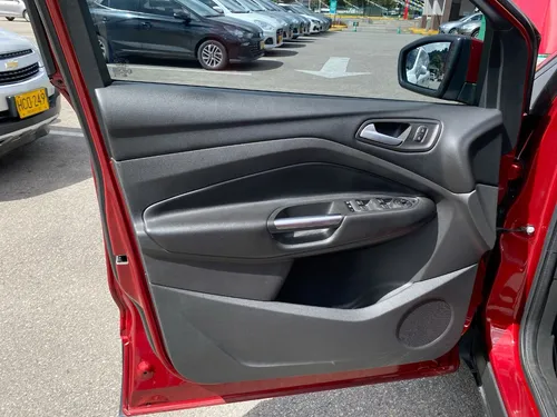 Ford Escape 2.0 TITANIUM AT 4X2