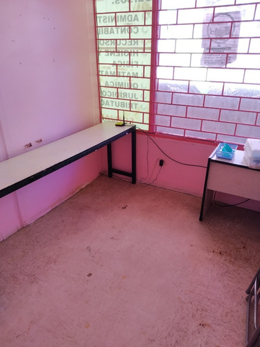 Imagen 8 de 9 de Se Vende Local Comercial En El C.c. Vistamar Alexis Quinan 0416.081.70.64
