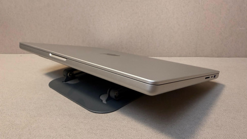 Macbook Pro 16 M3 Max 36gb - 1tb Prateado (Usado)