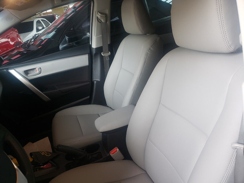 Imagem 10 de 15 de Toyota Corolla Gli 1.8 Flex Aut 2018 Prata C 40700 Km