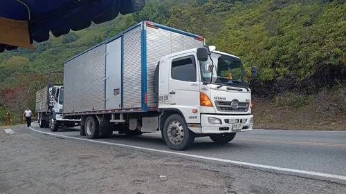 Hermoso Camion Hino Gd 2012 Furgon Unico Dueño