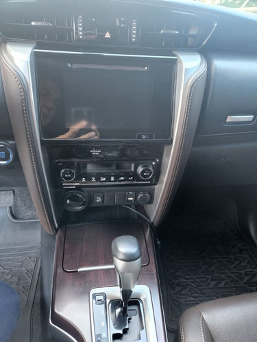Imagem 9 de 13 de Hilux Sw4 Srx 2.8 7 Lugares 2018/18