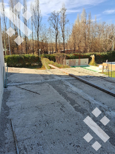 En Venta, Casa De 4 Dormitorios En Obra Santa Rita, Plottier
