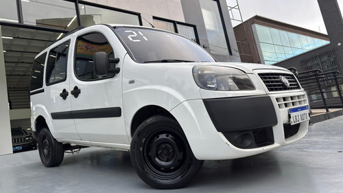 Fiat Doblo 1.8 16v Essence 7l Flex 5p 5 marchas