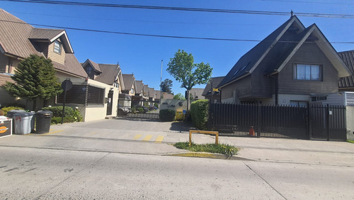 Hermosa Casa En Venta En Condominio