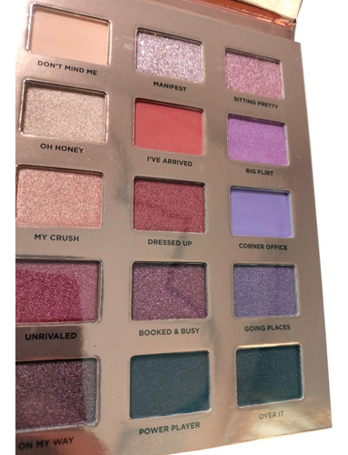 Iconic London Desk To Dance Eyeshadow Pelette