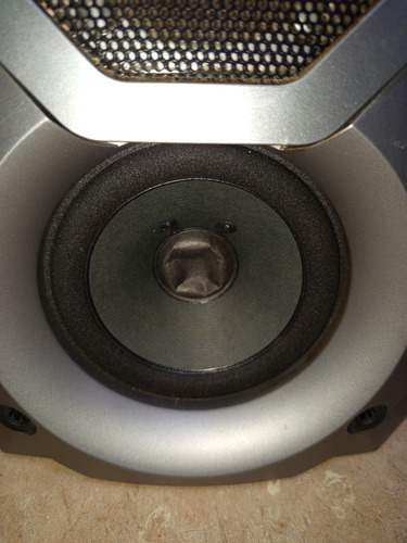 Módular Panasonic Ak27 Super Woofer Par De Bocinas 6 Ohms Gris Plata 200 W (Usado)