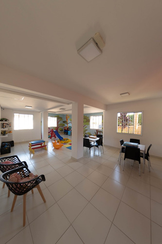 Apartamento Com 2 Quartos - Novo