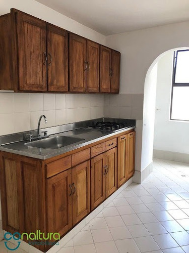 Imagen 4 de 17 de Apartamento En Arriendo Poblado 472-2555