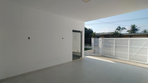 Imagem 3 de 14 de Casa Lado Praia