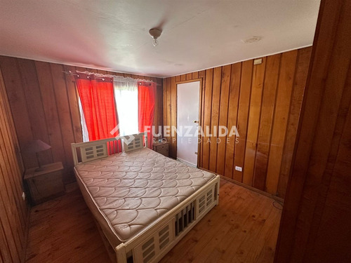 Casa En Venta De 4 Dorm. Rol Propio A 2 Cuadras De La Playa