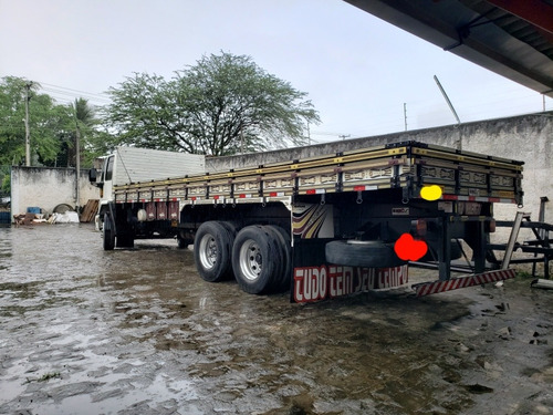 Ford Cargo 2428