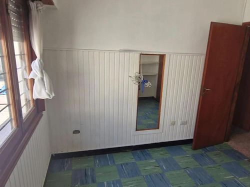 Casa En Venta - 2 Dormitorios 1 Baño - Cochera - 213mts2 - Mar Del Plata