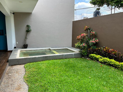 Casa En Privada En Los Volcanes, Cuernavaca, Morelos - Iti-1832-cp