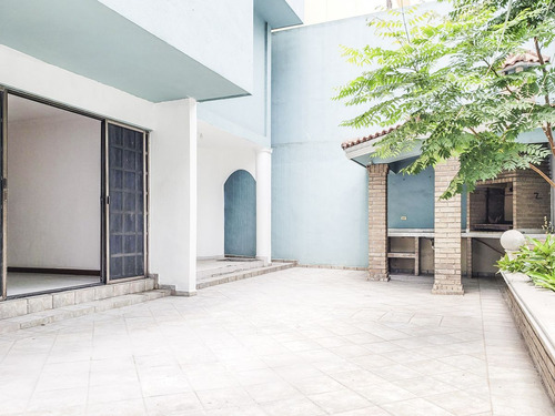 Casa Muy Amplia En Renta En Cumbres 5to Sector En Monterrey