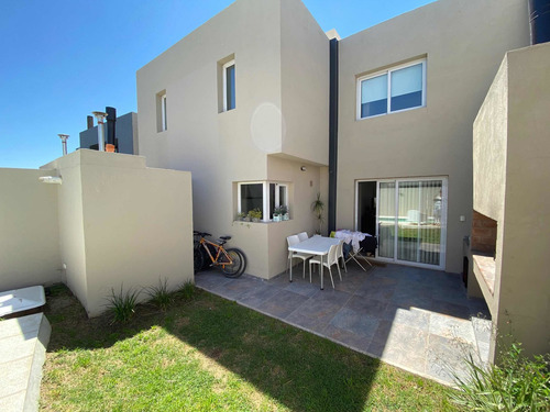 Imagen 16 de 16 de Vendo Duplex 3dorm. Con Pileta Greenville 2