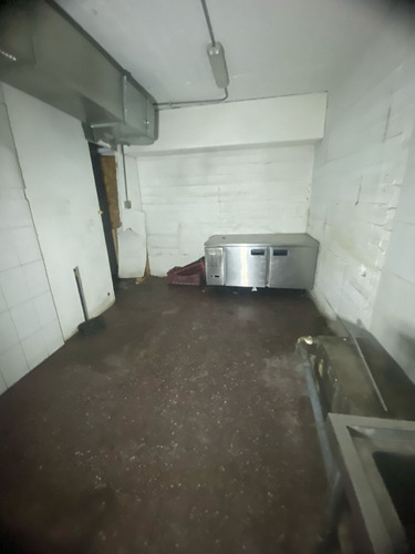 Gran Local Com. Para Restaurante U Otro Giro 183m2 Ampliable