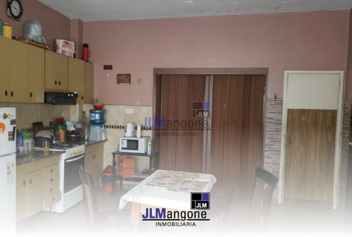 Imagen 2 de 12 de Casa 3 Ambientes (se Toman M2, Sin Efectivo)