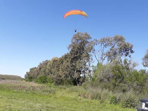 Imagen 3 de 10 de Vuelo En Parapente