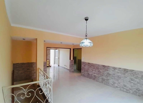 Casa En Venta En Rosario