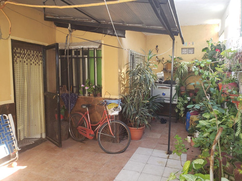 Imagen 2 de 15 de Se Vende Casa De Pasillo Con 4 Dormitorios