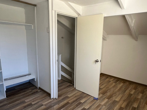 Casa De 2 Pisos, 3d-1b, Villa España, Puente Alto