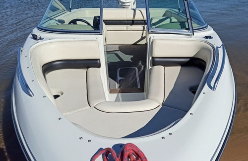 Imagen 3 de 15 de Lancha Bermuda Twenty C Evinrude 200 Hp