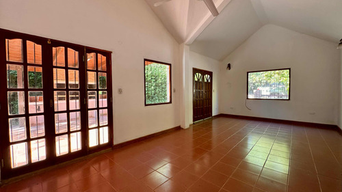 Casa En El Centro De Villa General Belgrano