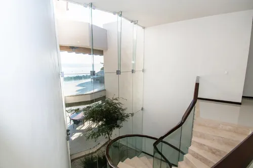 Casa Lago Alto
