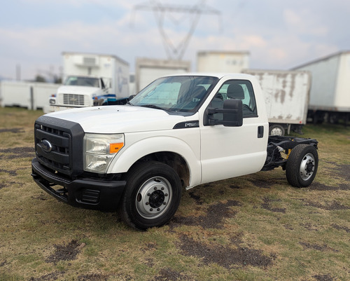 Ford F250 V8 Gasolina 2012, Automática (5 Toneladas)