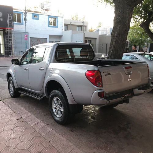 Imagen 7 de 9 de Mitsubishi L-200