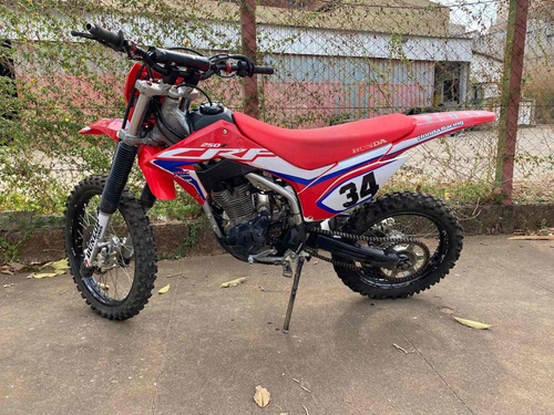 Imagem 2 de 4 de Honda Crf 250 F