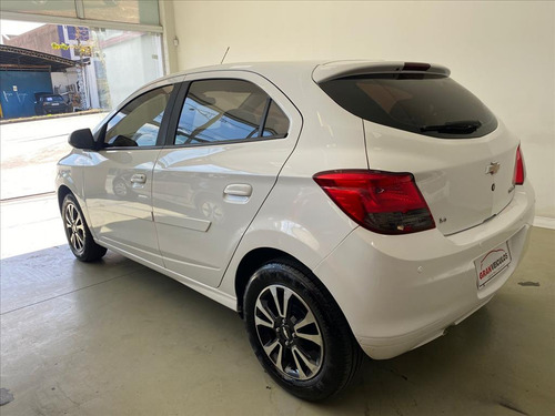 Chevrolet Onix 1.4 MPFI LT 8V FLEX 4P MANUAL
