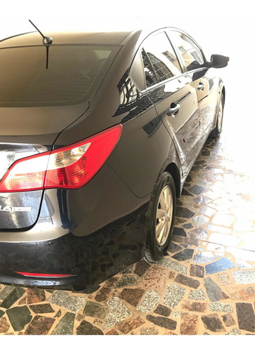 Imagem 5 de 15 de Hyundai Hb20s 2014 1.6 Comfort Plus Flex 4p