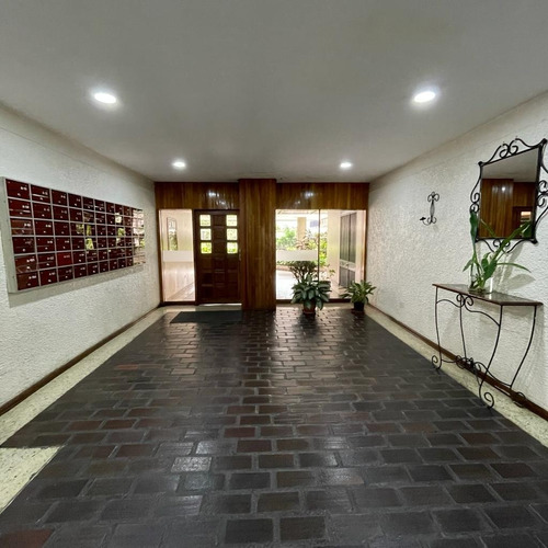 Imagen 14 de 15 de En Venta Apartamento En El Paraíso