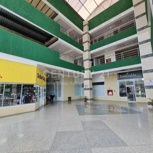 Imagen 1 de 5 de Centro Comercial Valle Alto, Locales Comerciales En Alquiler