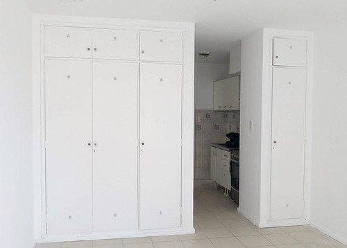 Imagen 3 de 14 de Venta Departamento Monoambiente - San Lorenzo 1000 - Centro