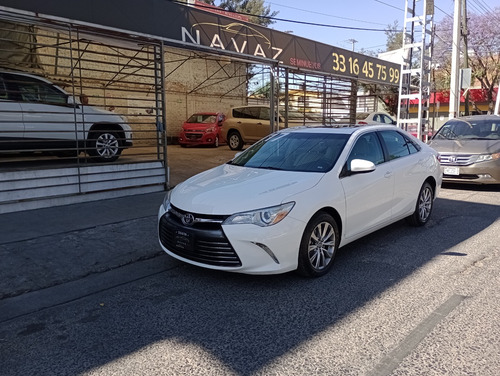 Toyota Camry 2.5 Xle At