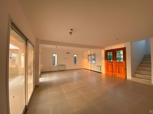 Imagen 6 de 16 de Casa En Venta A La Laguna Canton Norte A Estrenar