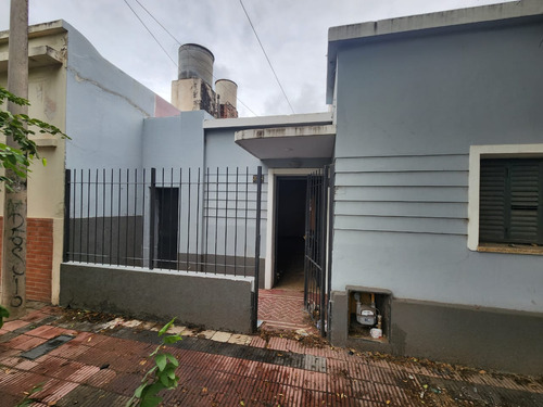 Talleres Oeste - Malvar Y Pinto 2088 - Casa En Venta