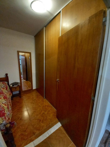 Imagen 17 de 21 de Casa 3 Amb + 2 Departamentos! En Block! Ideal Inversor
