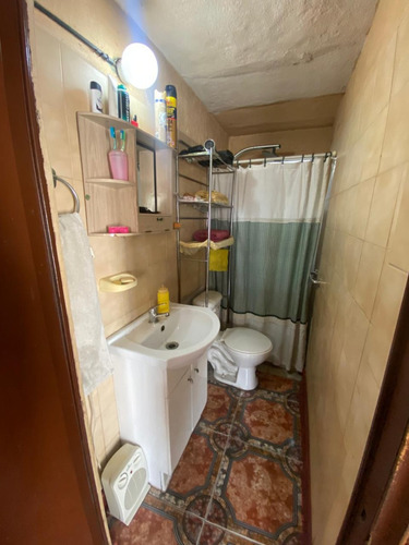 Se Vende Casa 3d+1b A Cuadras Del Metro Lo Valledor Pac
