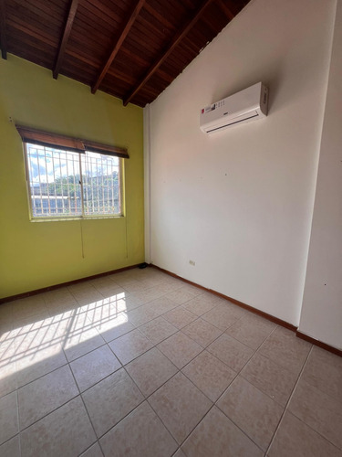 Casa En Venta En Urbanización Villa Ávila, Guatire
