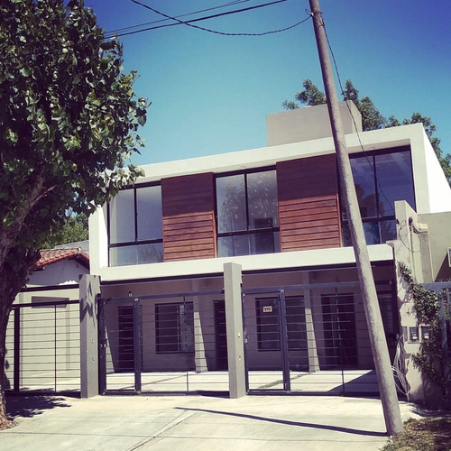 Duplex A Estrenar, Gabriela Mistral 500, Ituzaingó. Excelente Oportunidad.